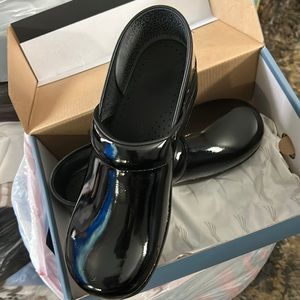 Women’s shoes size 40